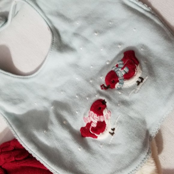 Gymboree Snow Bird 0-3 month NWT Sweater Dress Bib & Faux Fur Hat set. - Picture 4 of 5